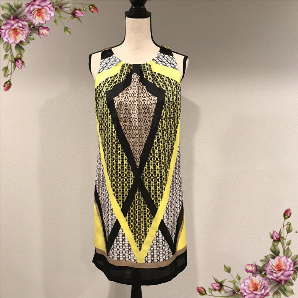 Geometric‎ sleeveless shift dress